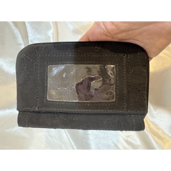 Vera Bradley ID Wallet Black Quilted Silver Hardware - Picture 5 of 6